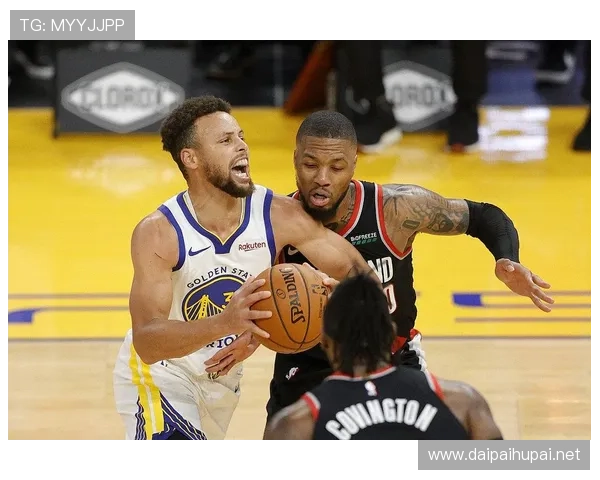 库里明年冲三冠邀克莱利拉德同